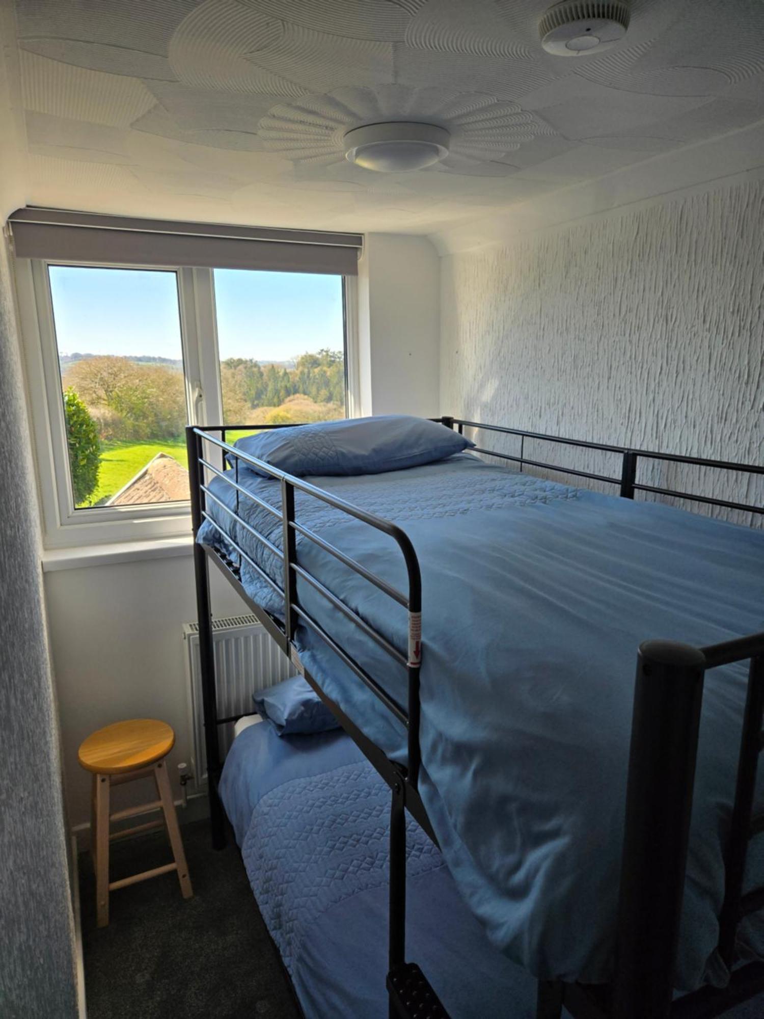 Beautiful Apartment With Private Pool Near Tenby Kilgetty Extérieur photo