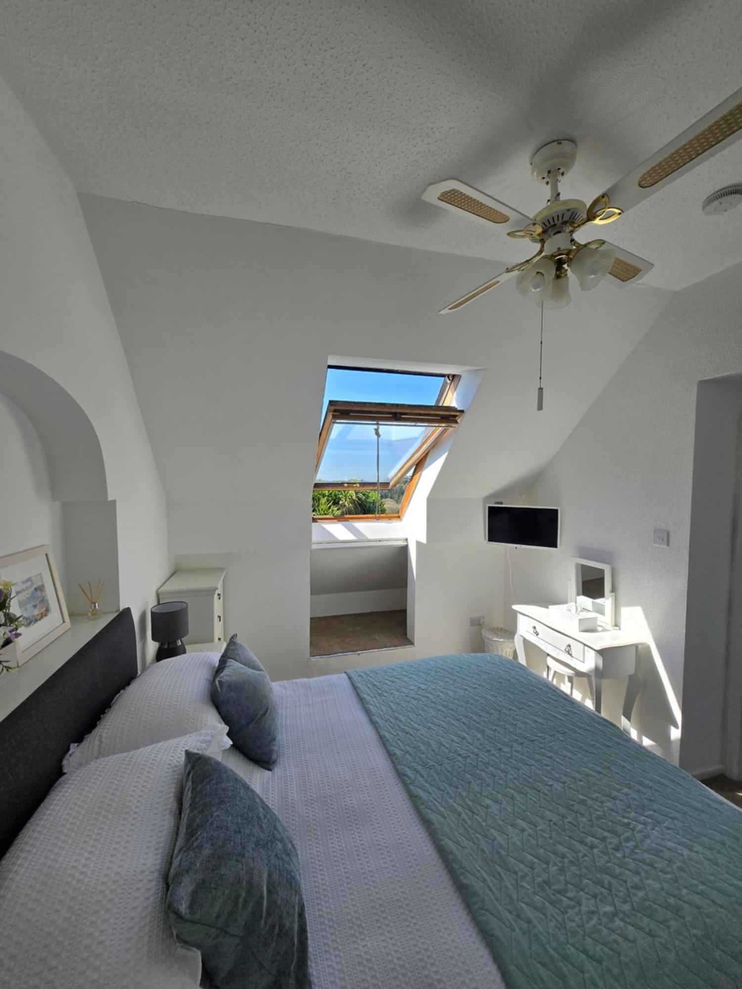 Beautiful Apartment With Private Pool Near Tenby Kilgetty Extérieur photo